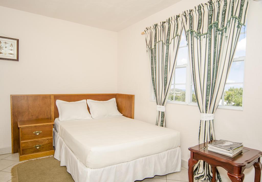 Caribbean Inn And Suites St. John's Værelse billede